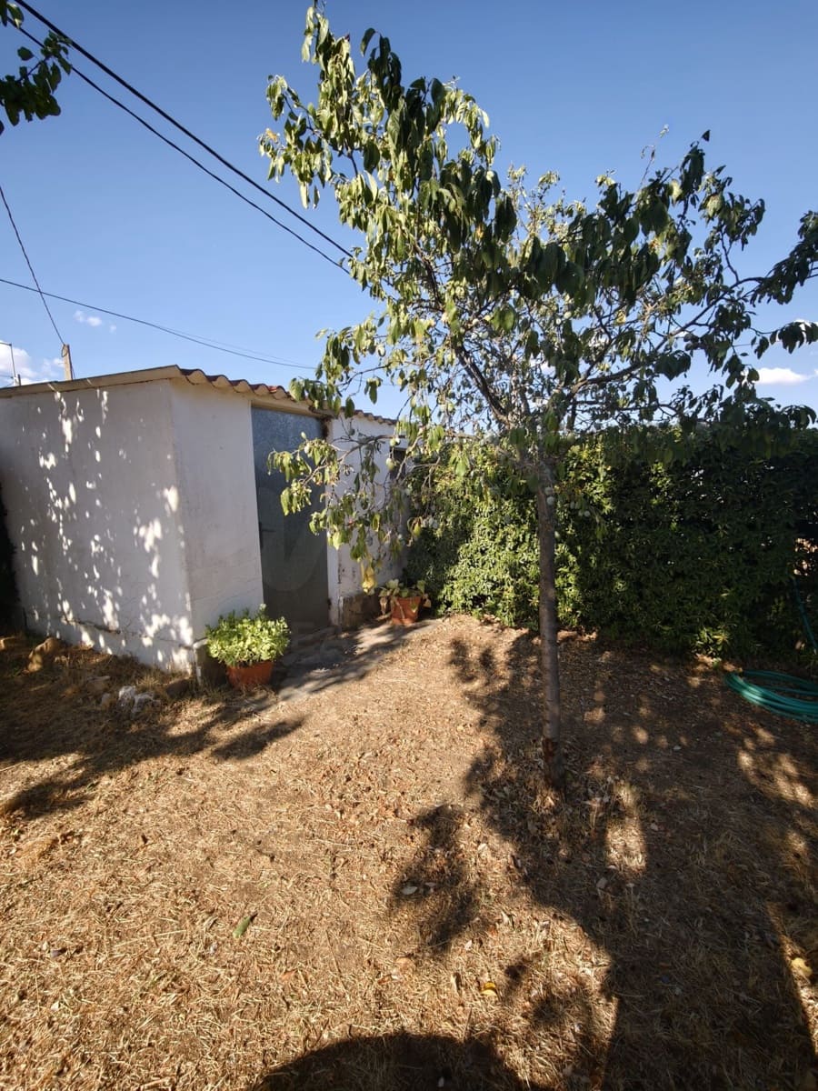 3 bedroom Townhouse for sale in Matanza with garage - € 99,000 (Ref: 10157110)