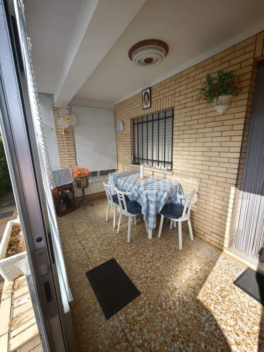 3 bedroom Townhouse for sale in Matanza with garage - € 99,000 (Ref: 10157110)