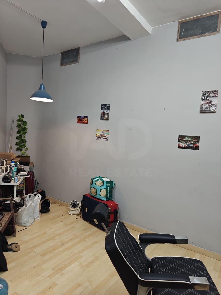 Erhverv til salg i Barcelona by - € 120.000 (Ref: 10157115)