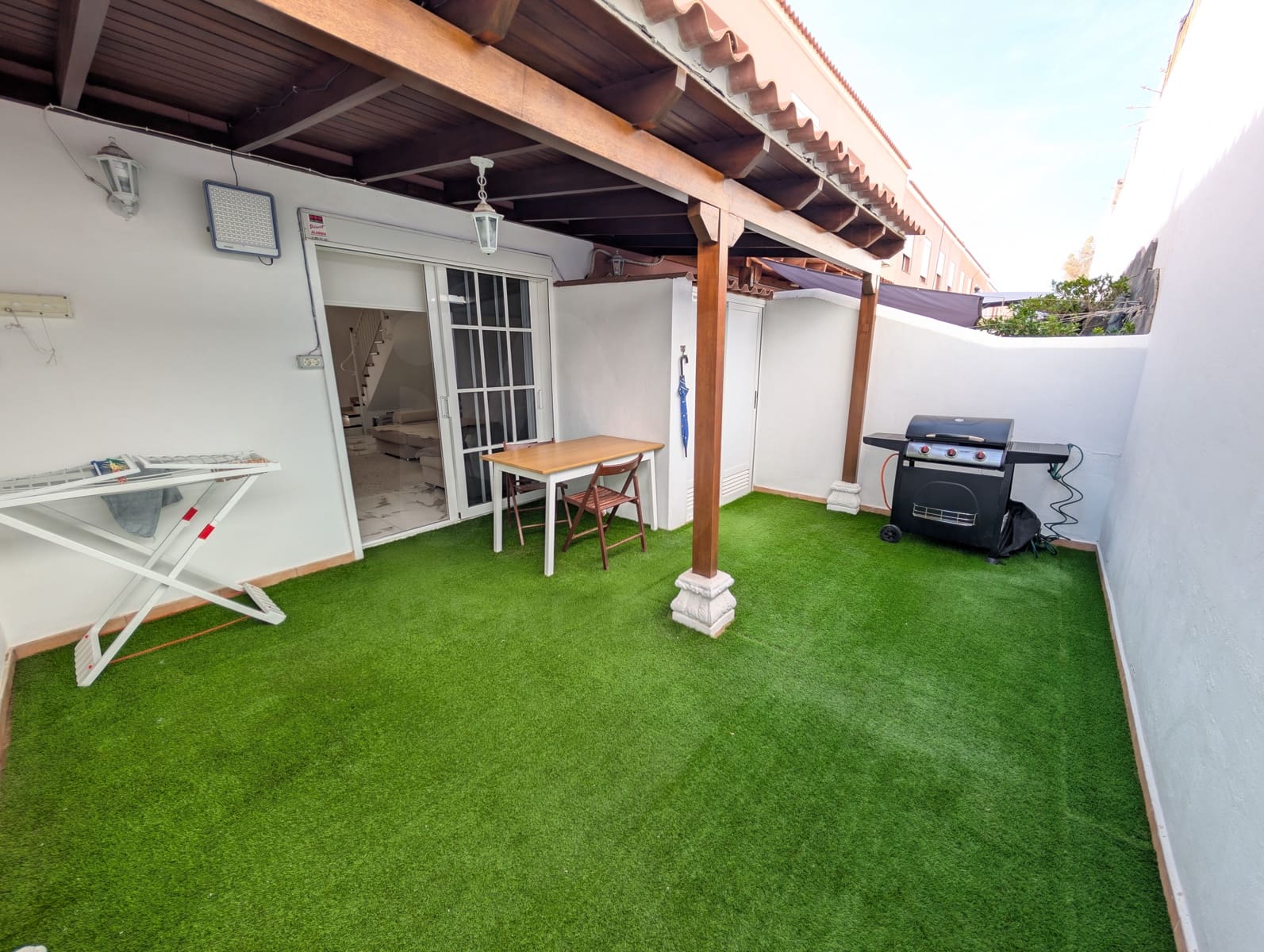 3 soveværelse Rækkehus til salg i Granadilla de Abona med garage - € 365.000 (Ref: 10157709)