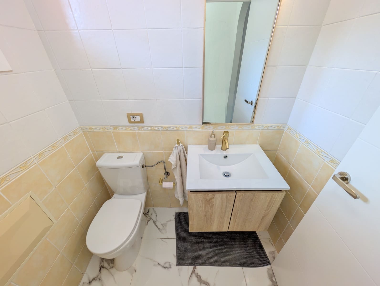 3 soveværelse Rækkehus til salg i Granadilla de Abona med garage - € 365.000 (Ref: 10157709)