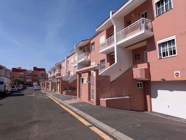 3 soveværelse Rækkehus til salg i Granadilla de Abona med garage - € 365.000 (Ref: 10157709)