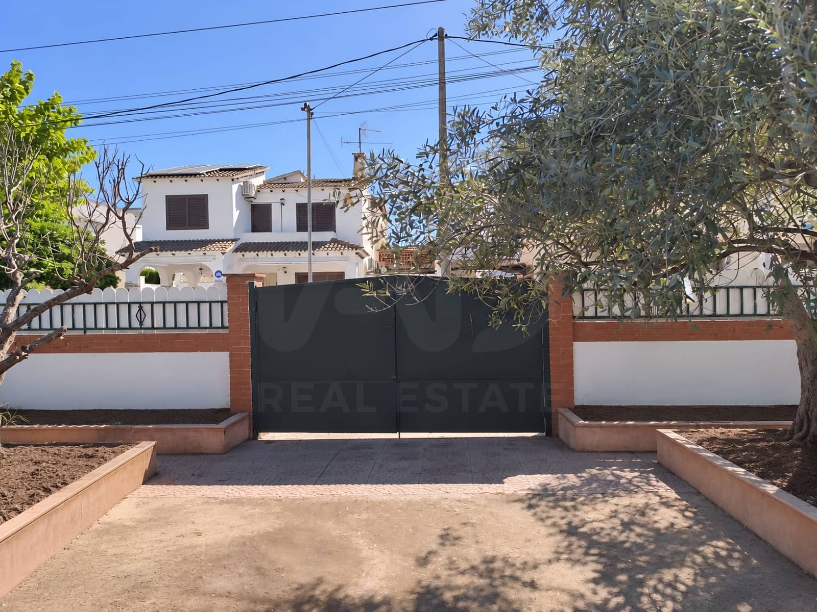 4 bedroom Townhouse for sale in Santa Oliva with pool garage - € 279,000 (Ref: 10157716)