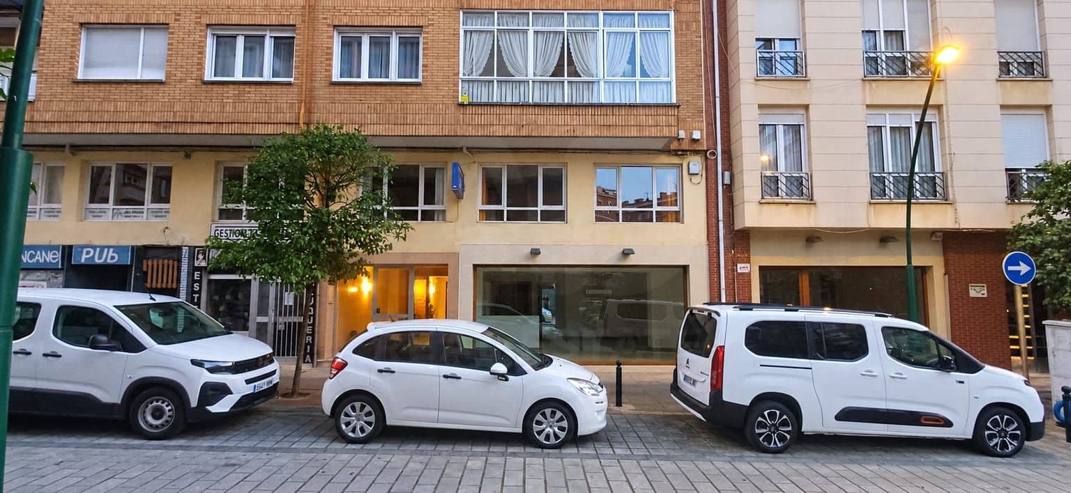 2 bedroom Commercial for sale in Torrelavega - € 45,000 (Ref: 10157719)