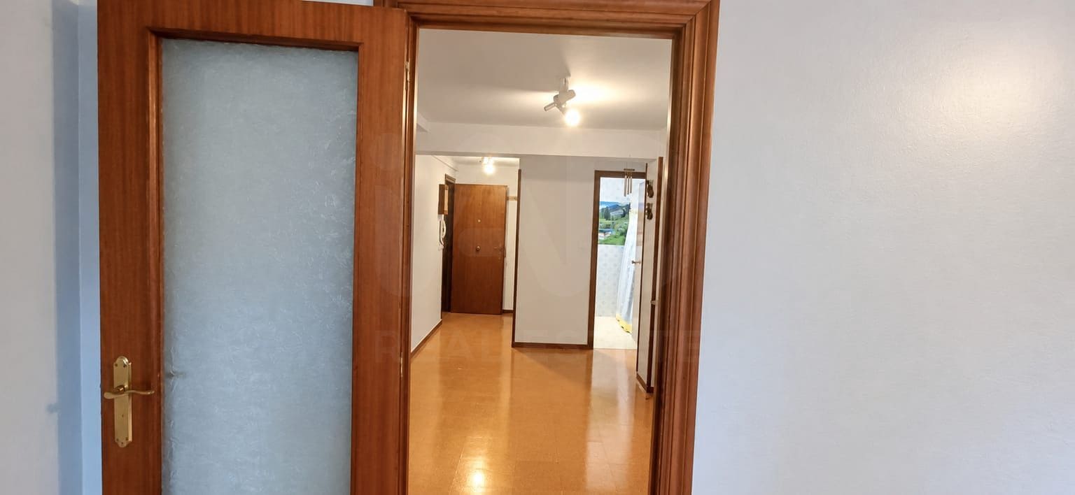 2 bedroom Commercial for sale in Torrelavega - € 45,000 (Ref: 10157719)