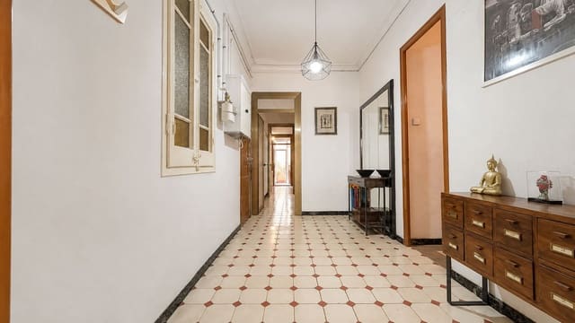 4 soverom Leilighet til salgs i La Nova Esquerra de L'Eixample, Barcelona by - € 496 000 (Ref: 10158582)