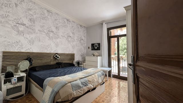 4 soverom Leilighet til salgs i La Nova Esquerra de L'Eixample, Barcelona by - € 496 000 (Ref: 10158582)
