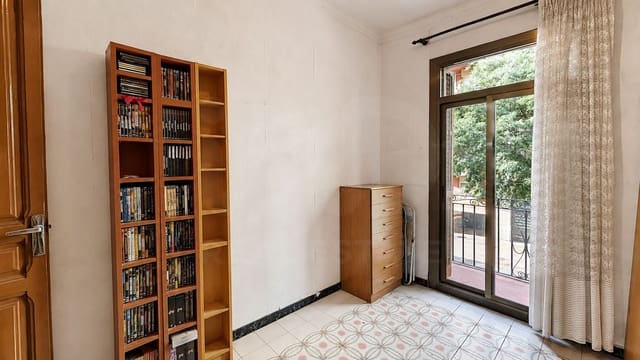 4 soverom Leilighet til salgs i La Nova Esquerra de L'Eixample, Barcelona by - € 496 000 (Ref: 10158582)