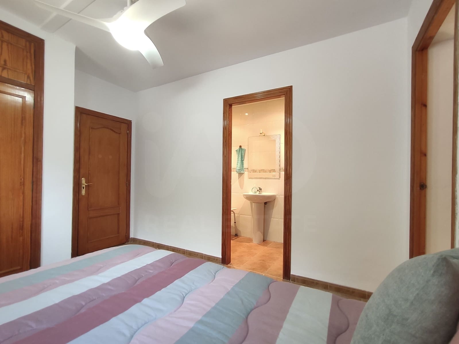 5 bedroom Finca/Country House for sale in Pedralba with pool - € 375,000 (Ref: 10158586)