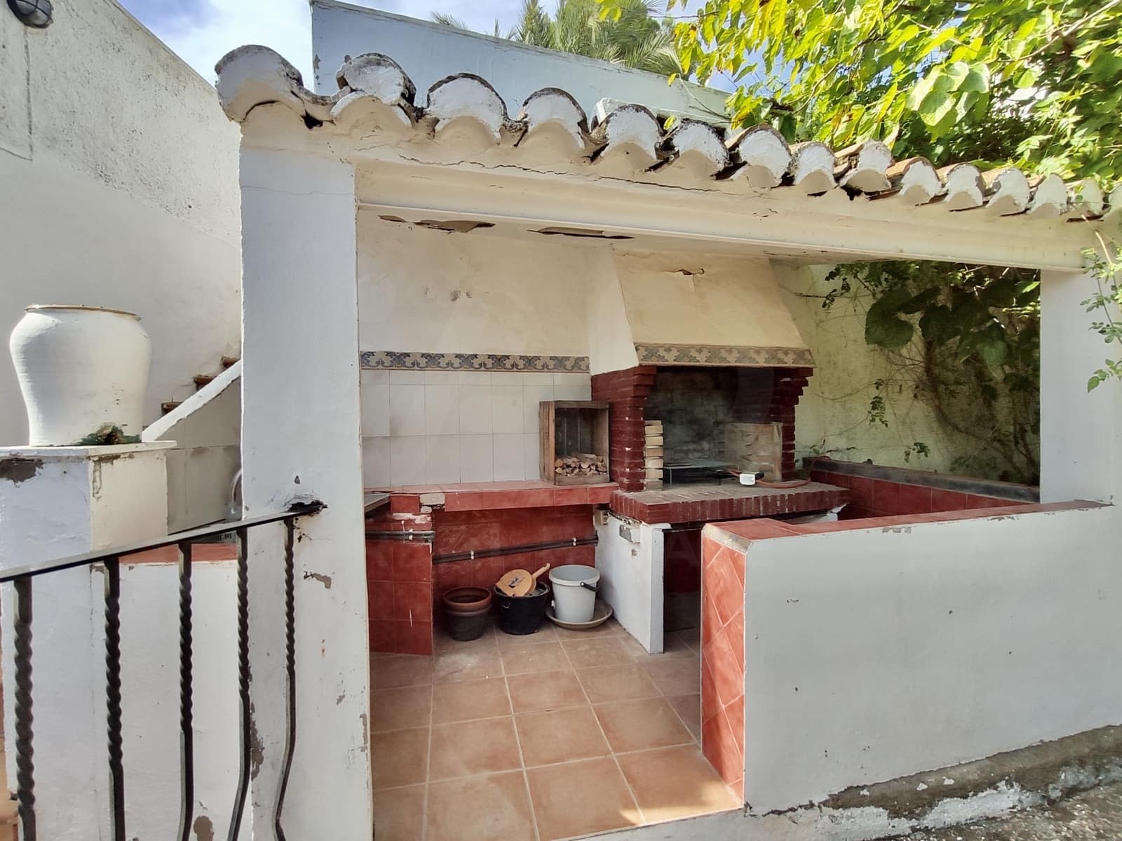 5 bedroom Finca/Country House for sale in Pedralba with pool - € 375,000 (Ref: 10158586)