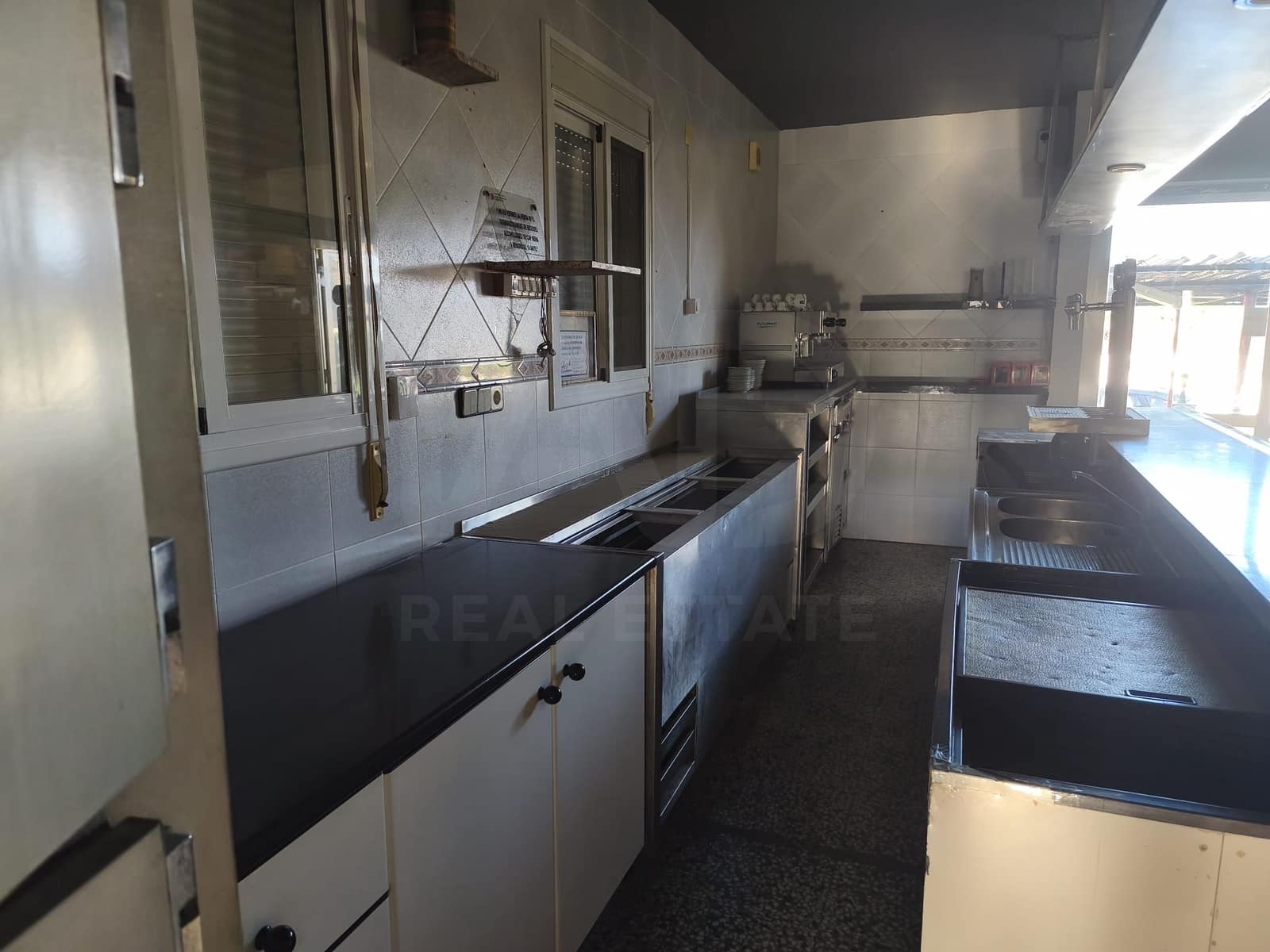 Gewerbe zu vermieten in La Bisbal del Penedes - 450 € (Ref: 10158606)