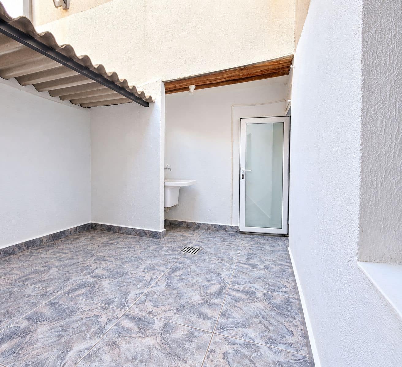 3 bedroom Townhouse for sale in Montearagon - € 42,000 (Ref: 10158608)