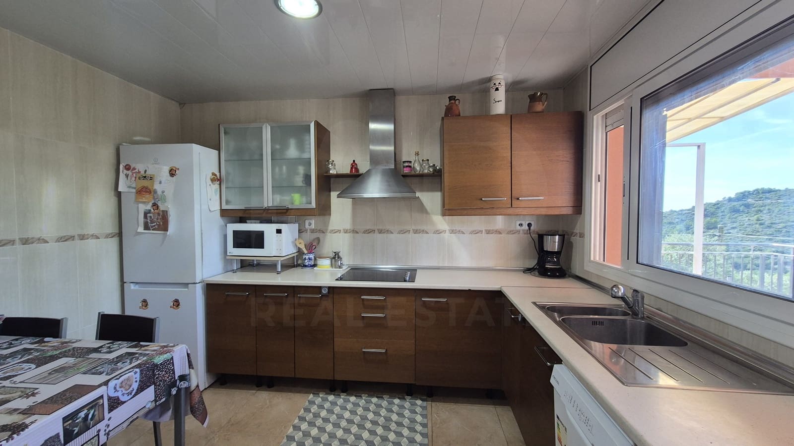 4 bedroom Villa for sale in Calafell with pool garage - € 369,000 (Ref: 10158891)