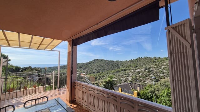 4 slaapkamer Huis te koop in Calafell met zwembad garage - € 369.000 (Ref: 10158891)
