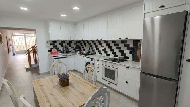 4 sypialnia Dom na sprzedaż w Centro, Castelló de la Plana z garażem - 270 000 € (Ref: 10158899)