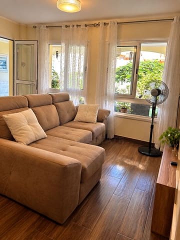 2 soverom Leilighet til salgs i Corralejo, La Oliva med svømmebasseng garasje - € 325 000 (Ref: 10158901)