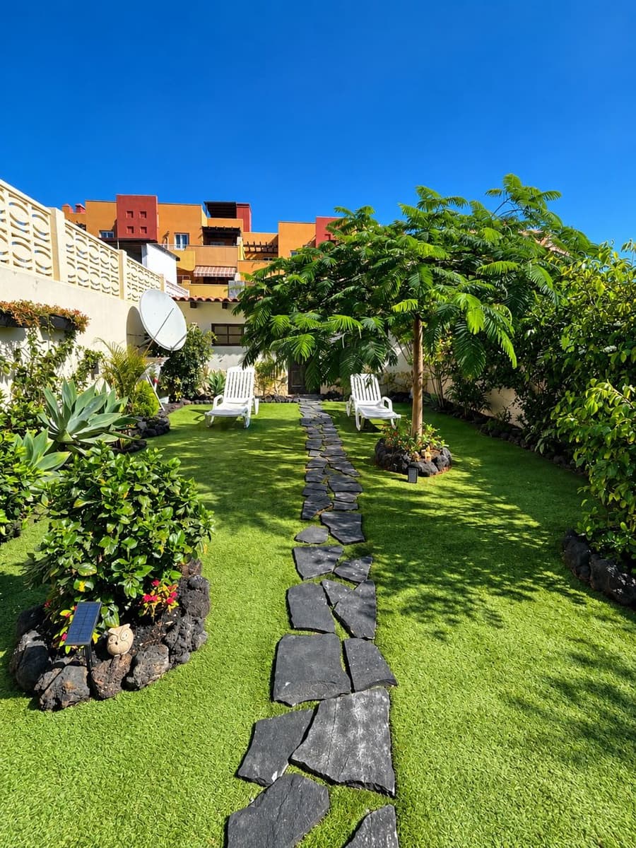 2 bedroom Apartment for sale in Corralejo with pool garage - € 325,000 (Ref: 10158901)