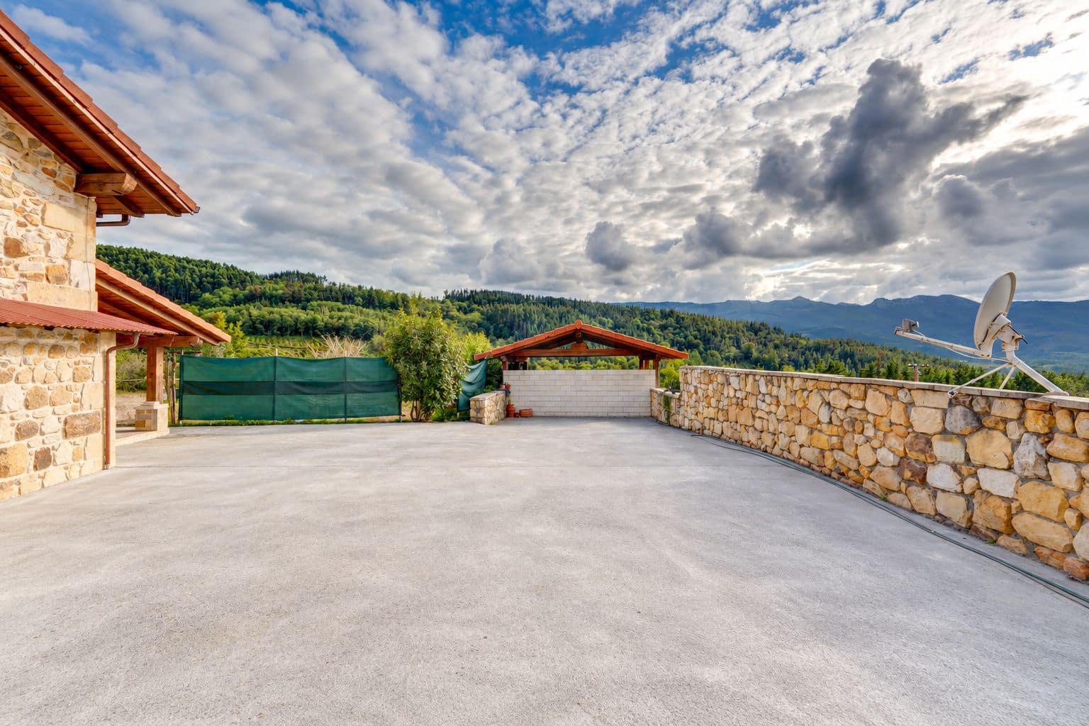 10 bedroom Finca/Country House for sale in Iurreta with garage - € 1,600,000 (Ref: 10158904)