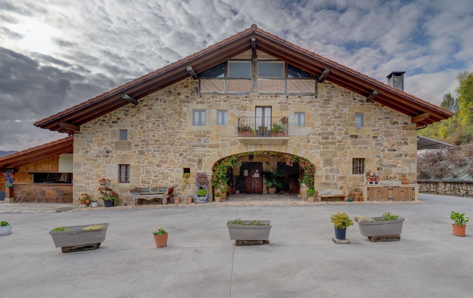 10 bedroom Finca/Country House for sale in Iurreta with garage - € 1,600,000 (Ref: 10158904)