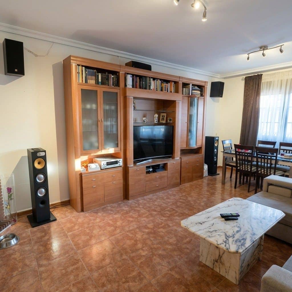 4 soveværelse Villa til salg i Ugena med garage - € 325.000 (Ref: 10159588)