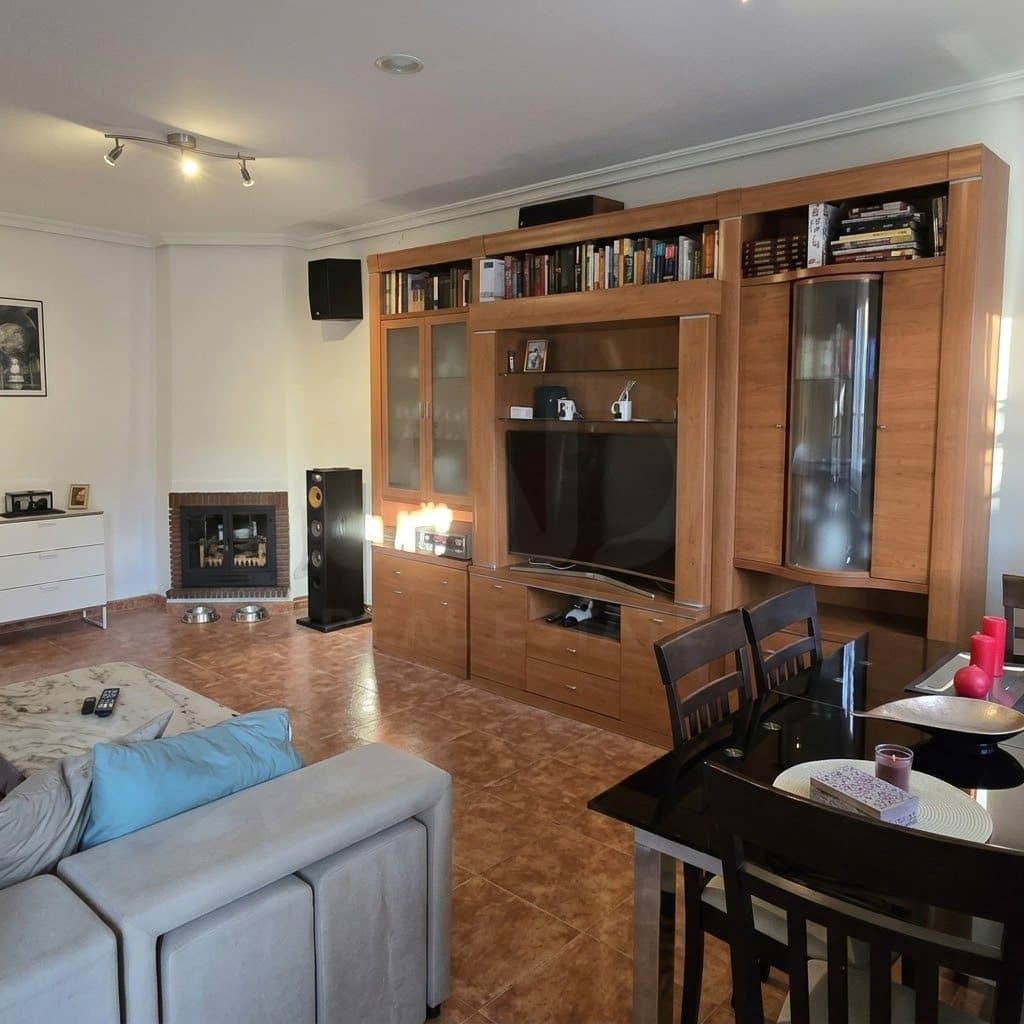 4 soveværelse Villa til salg i Ugena med garage - € 325.000 (Ref: 10159588)