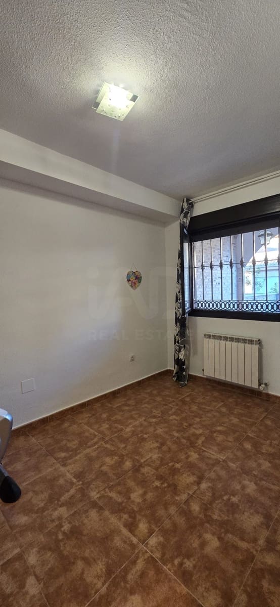 4 soveværelse Villa til salg i Ugena med garage - € 325.000 (Ref: 10159588)