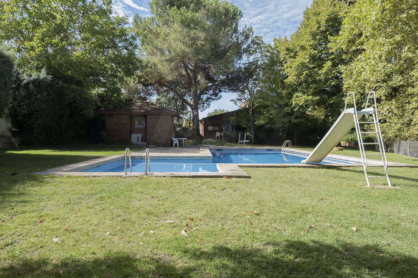 Villa/Maison à vendre à Robledo de Chavela avec piscine - 750 000 € (Ref: 10160290)