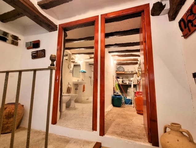 5 soveværelse Byhus til salg i El Pinell de Brai - € 65.000 (Ref: 10160825)