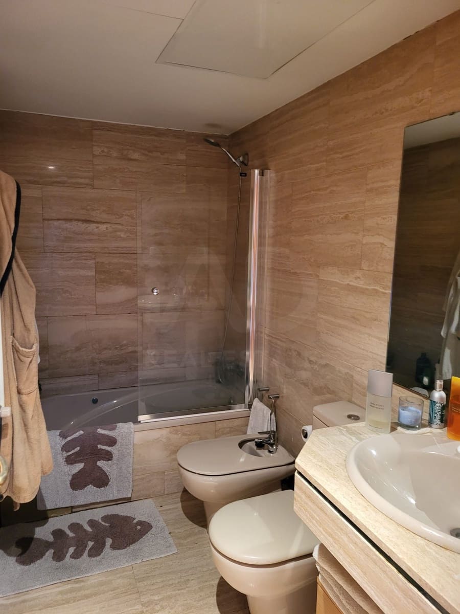 Appartement de 1 chambre à louer à Madrid ville avec piscine - 1 400 € (Ref: 10160827)