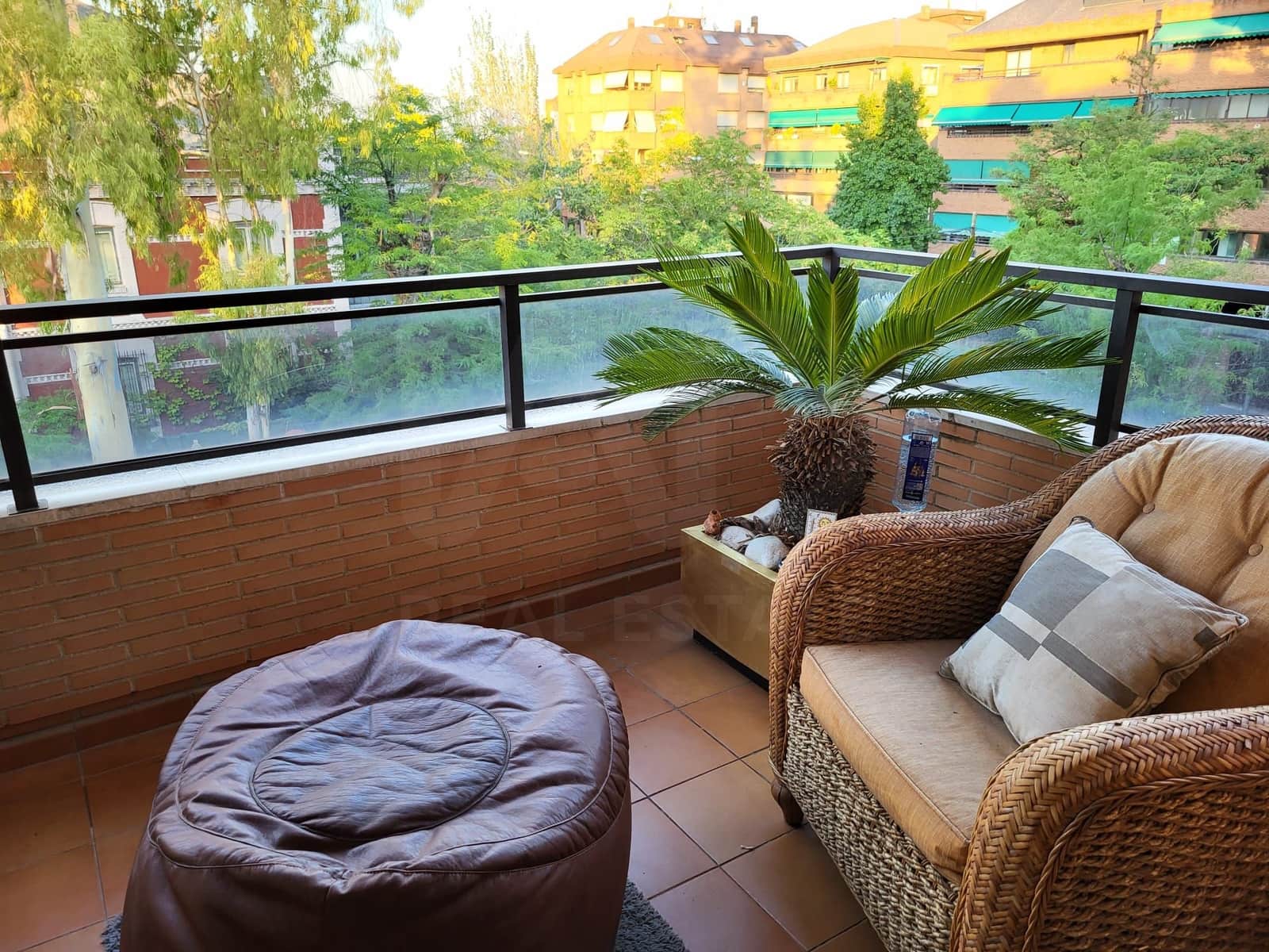 Appartement de 1 chambre à louer à Madrid ville avec piscine - 1 400 € (Ref: 10160827)