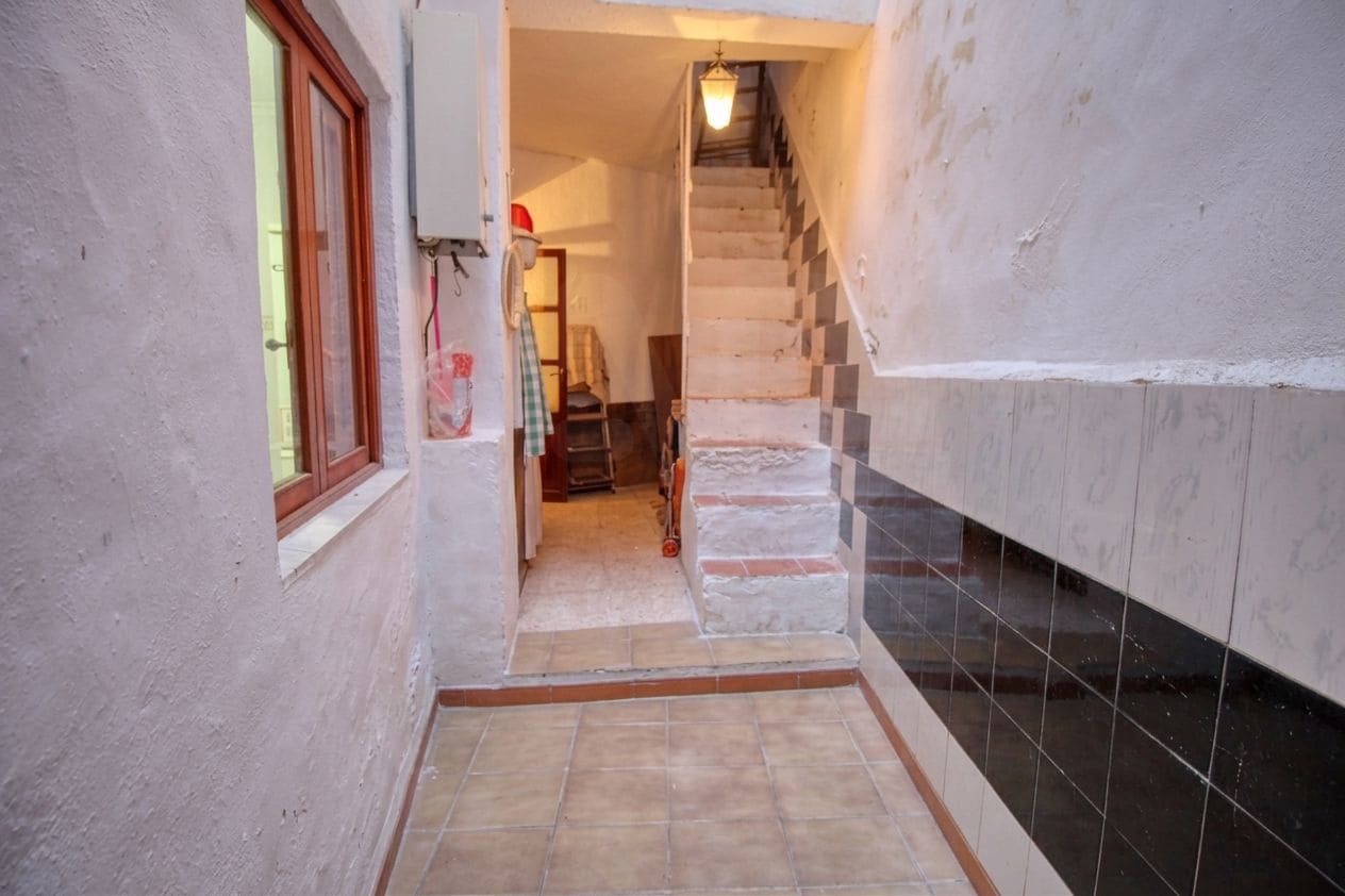 Byhus til salg i Oliva - € 80.000 (Ref: 10160830)