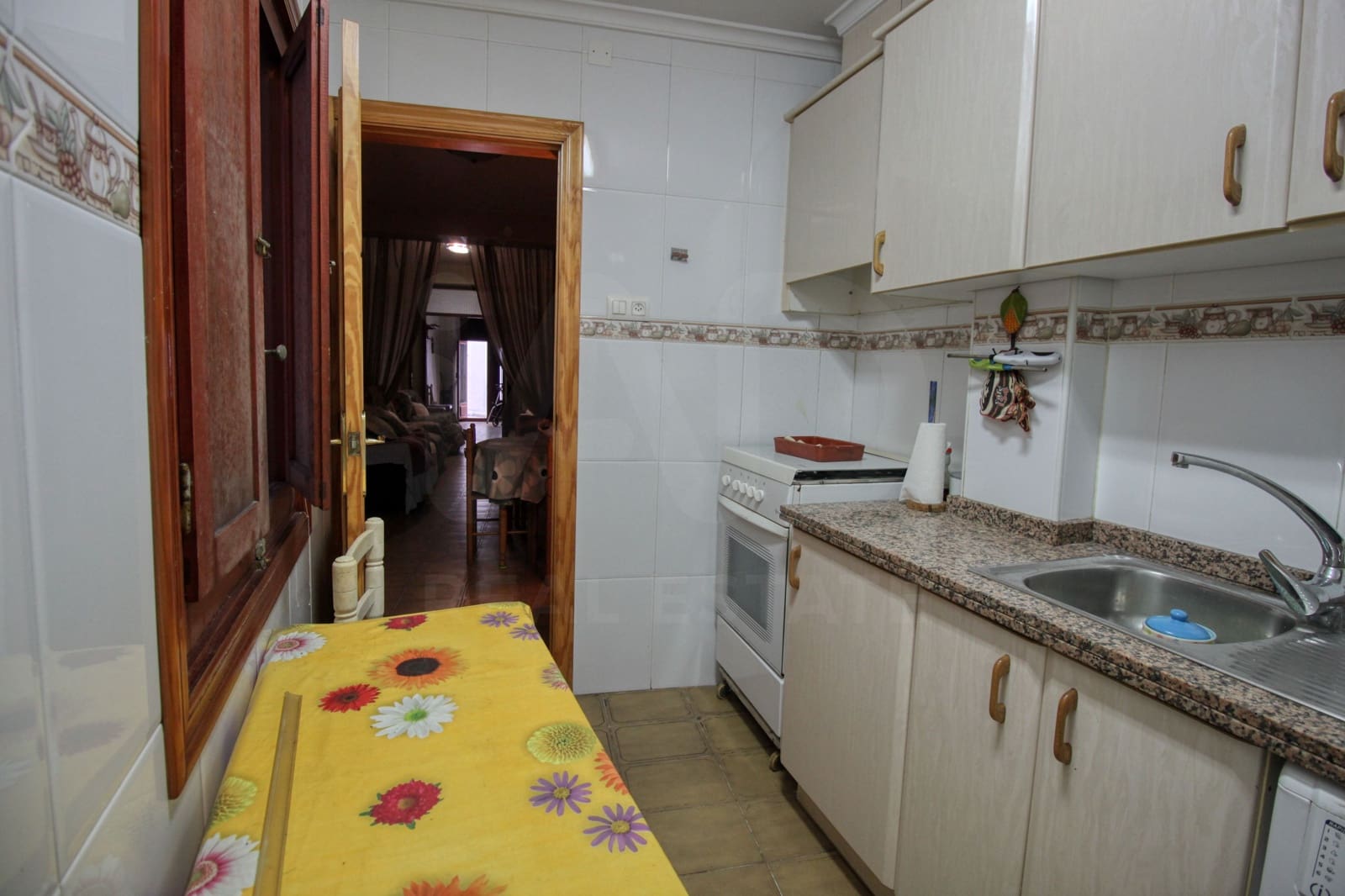 Byhus til salg i Oliva - € 80.000 (Ref: 10160830)