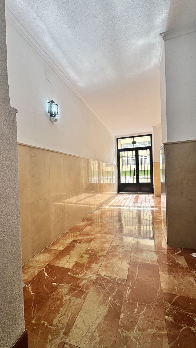 4 slaapkamer Penthouse te koop in Alicante stad met garage - € 223.000 (Ref: 10161491)