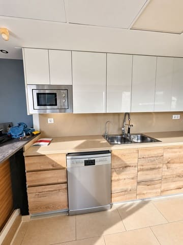 3 sypialnia Dom szeregowy na sprzedaż w Chiva z basenem garażem - 480 000 € (Ref: 10161492)