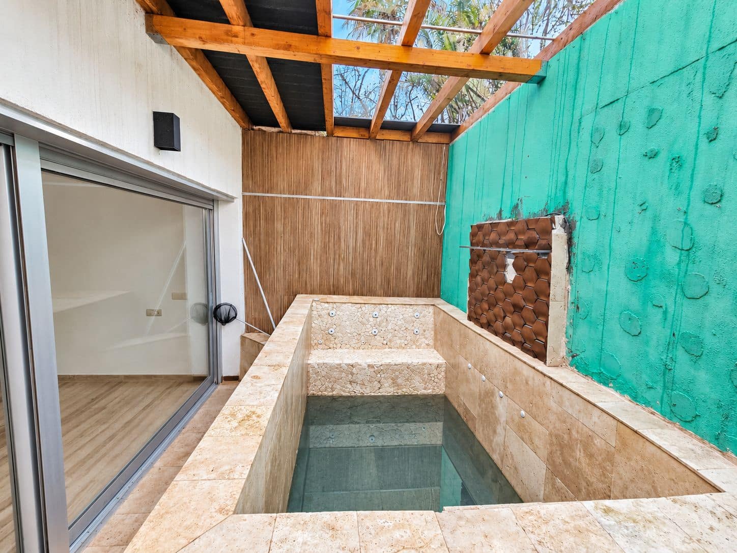 3 bedroom Terraced Villa for sale in Chiva with pool garage - € 480,000 (Ref: 10161492)