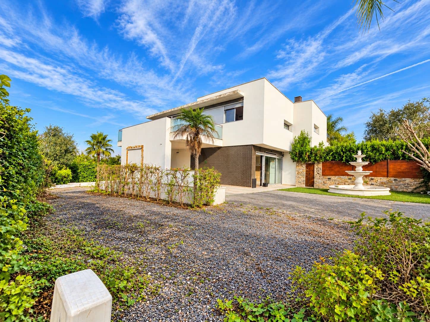 3 bedroom Terraced Villa for sale in Chiva with pool garage - € 480,000 (Ref: 10161492)