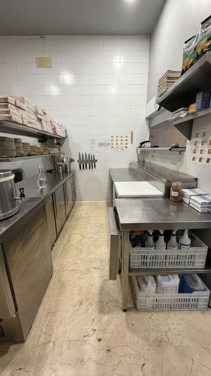 Komercyjne do wynajęcia w Palma de Mallorca z garażem - 2 450 € (Ref: 10161494)
