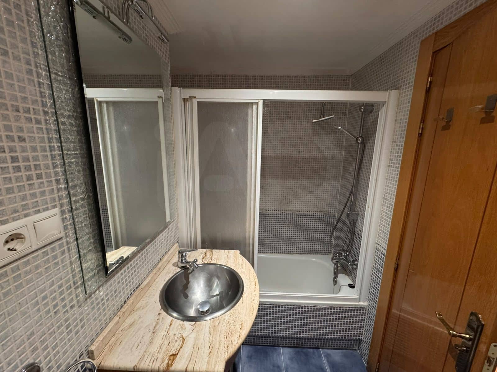 2 bedroom Apartment for sale in San Andres del Rabanedo with garage - € 175,000 (Ref: 10161994)