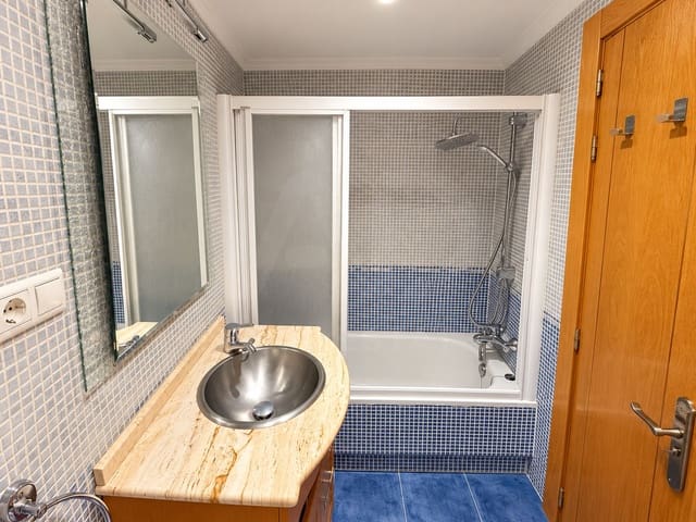 Apartamento de 2 habitaciones en San Andrés del Rabanedo en venta con garaje - 175.000 € (Ref: 10161994)