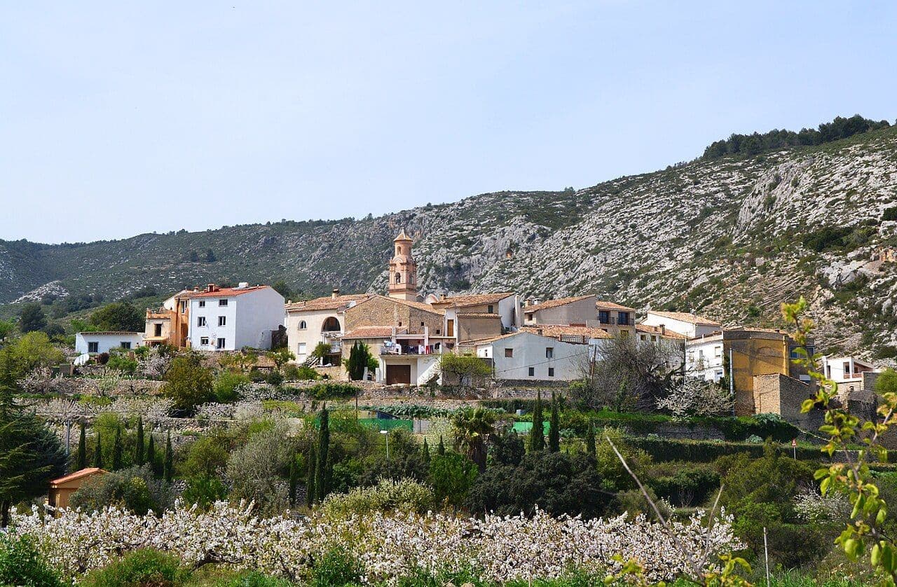 5 bedroom Townhouse for sale in Vall de Gallinera - € 79,000 (Ref: 10161995)