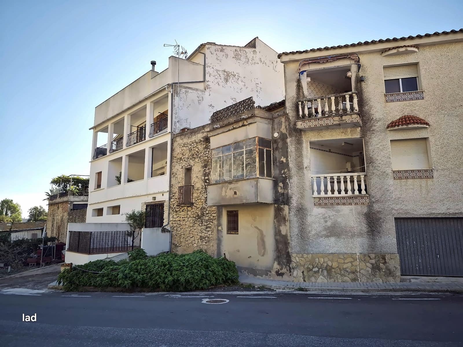 5 bedroom Townhouse for sale in Vall de Gallinera - € 79,000 (Ref: 10161995)