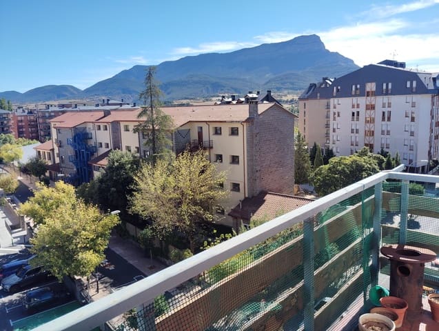 Lejlighed til salg i Jaca - € 267.000 (Ref: 10162248)
