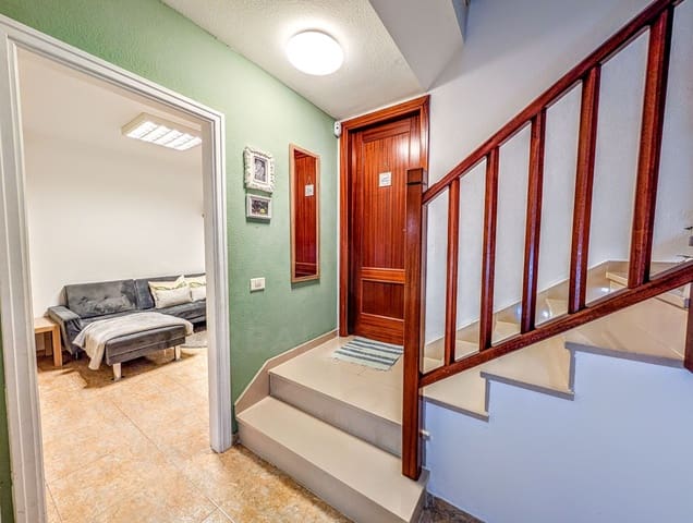 3 chambre Villa/Maison Mitoyenne à vendre à San Cristóbal de La Laguna avec garage - 389 000 € (Ref: 10162579)