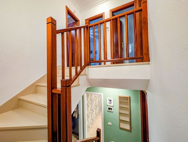 3 chambre Villa/Maison Mitoyenne à vendre à San Cristóbal de La Laguna avec garage - 389 000 € (Ref: 10162579)