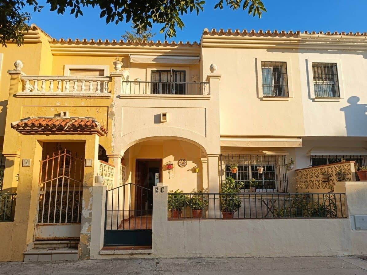 3 bedroom Terraced Villa for sale in Velez-Malaga - € 389,000 (Ref: 10162582)