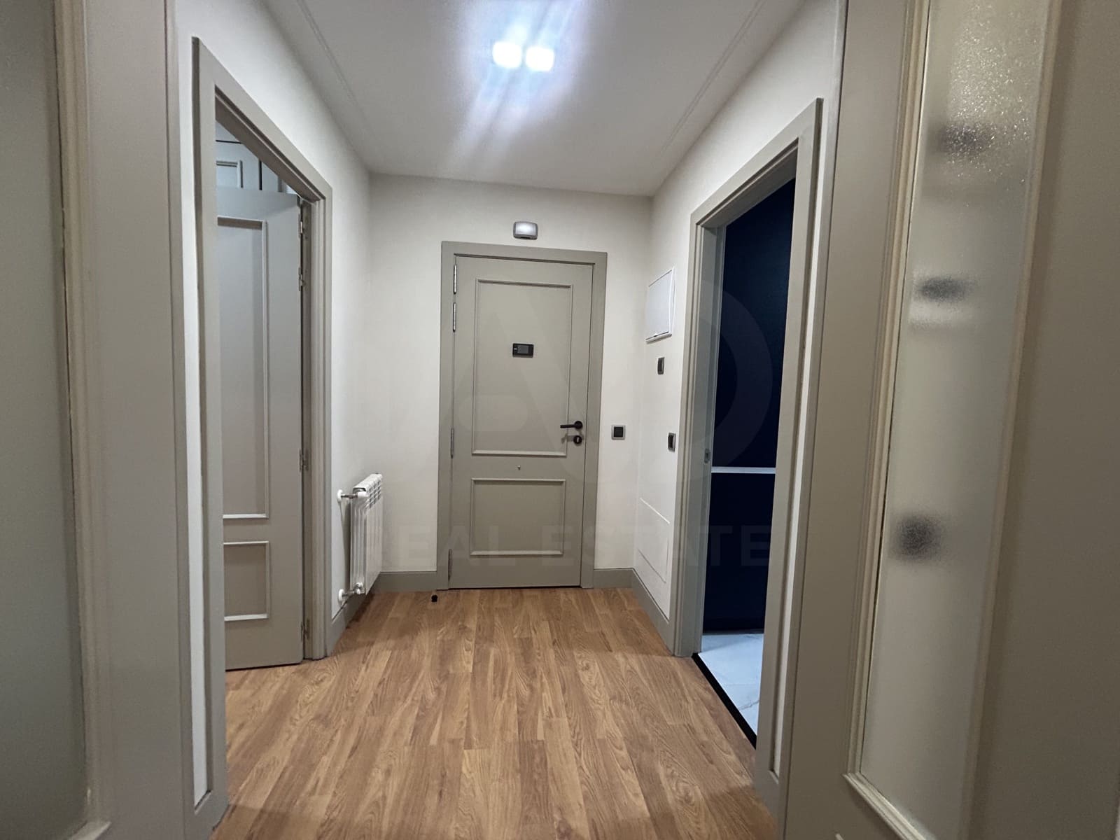 1 bedroom Apartment for rent in Madrid city with pool garage - € 1,400 (Ref: 10162585)