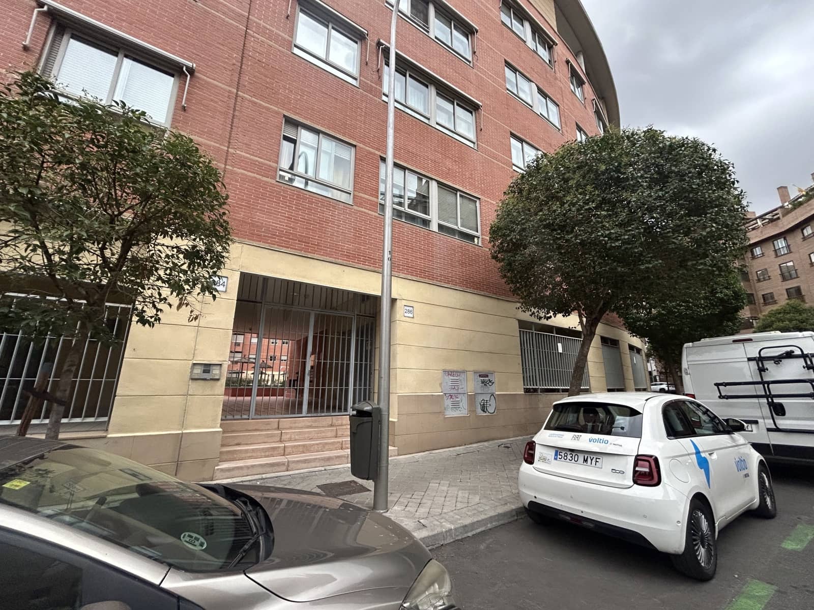 1 bedroom Apartment for rent in Madrid city with pool garage - € 1,400 (Ref: 10162585)