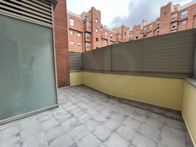 1 sypialnia Apartament do wynajęcia w Legazpi, Miasto Madryt z basenem garażem - 1 400 € (Ref: 10162585)