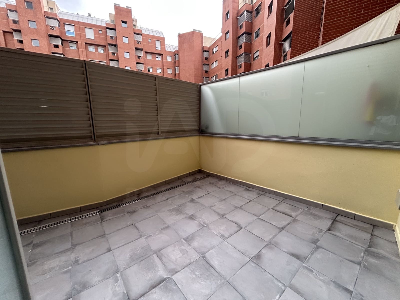 1 bedroom Apartment for rent in Madrid city with pool garage - € 1,400 (Ref: 10162585)