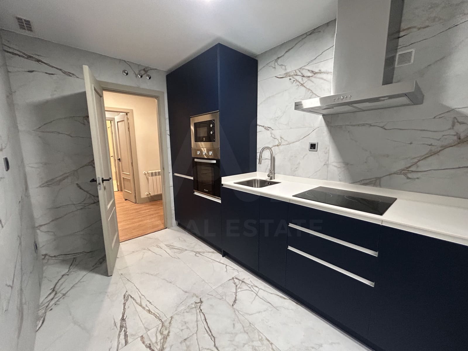 1 bedroom Apartment for rent in Madrid city with pool garage - € 1,400 (Ref: 10162585)